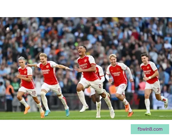 2006年欧冠决赛回顾 巴萨逆转阿森纳捧起梦幻奖杯